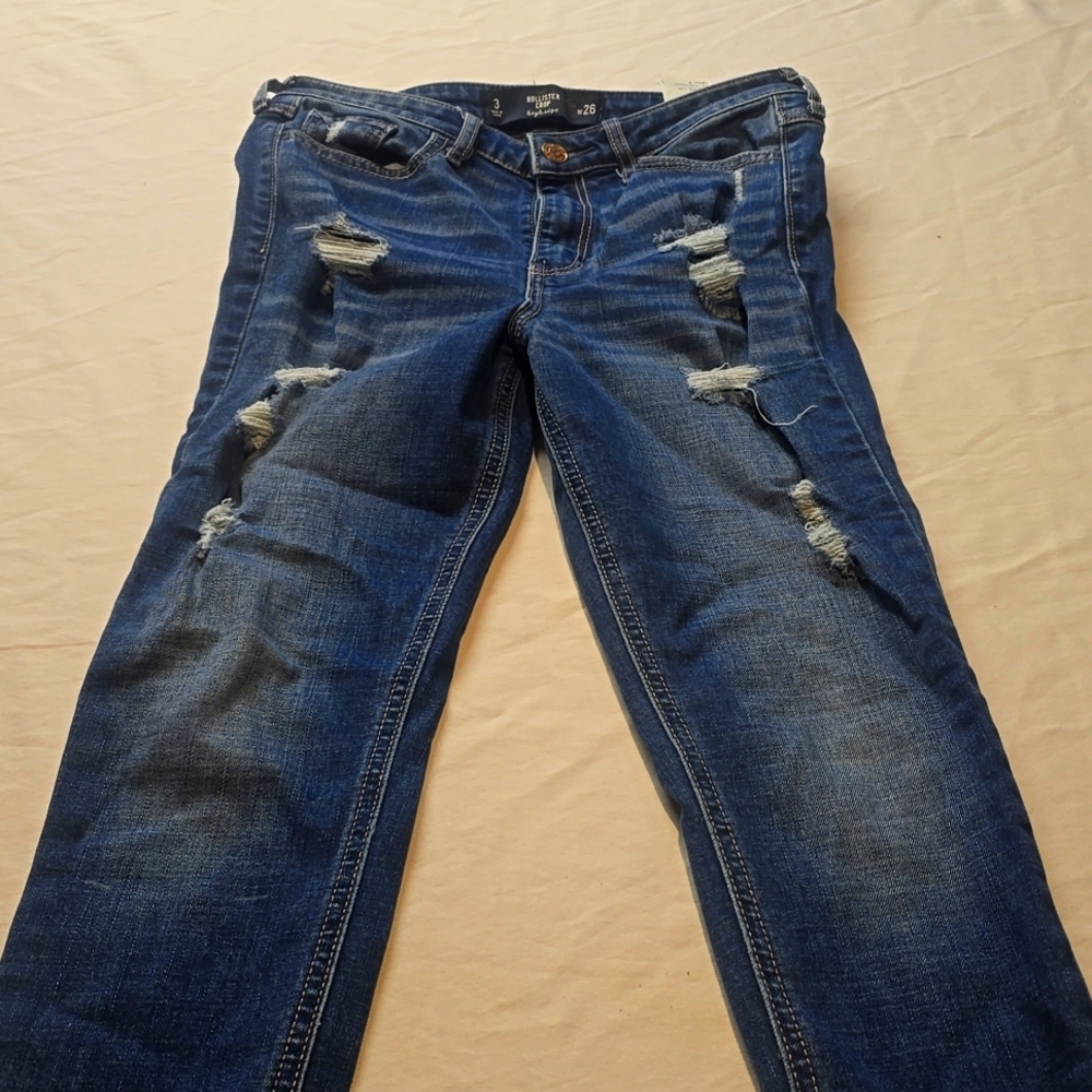Womens hollister jeans size 2 short super stretch